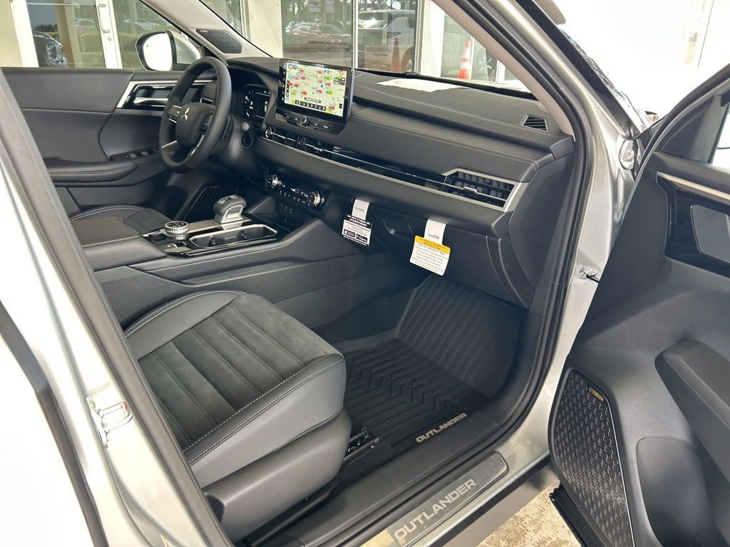 New 2026 Mitsubishi Outlander SE image 25