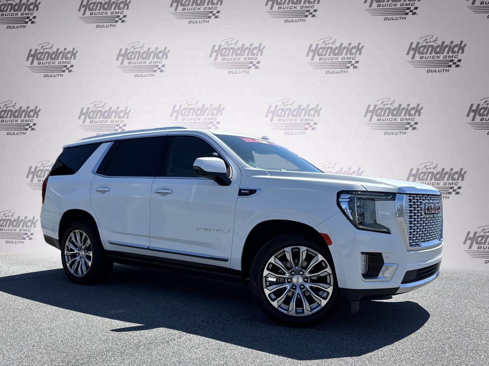 Used 2023 GMC Yukon Denali AWD/4WD image 2