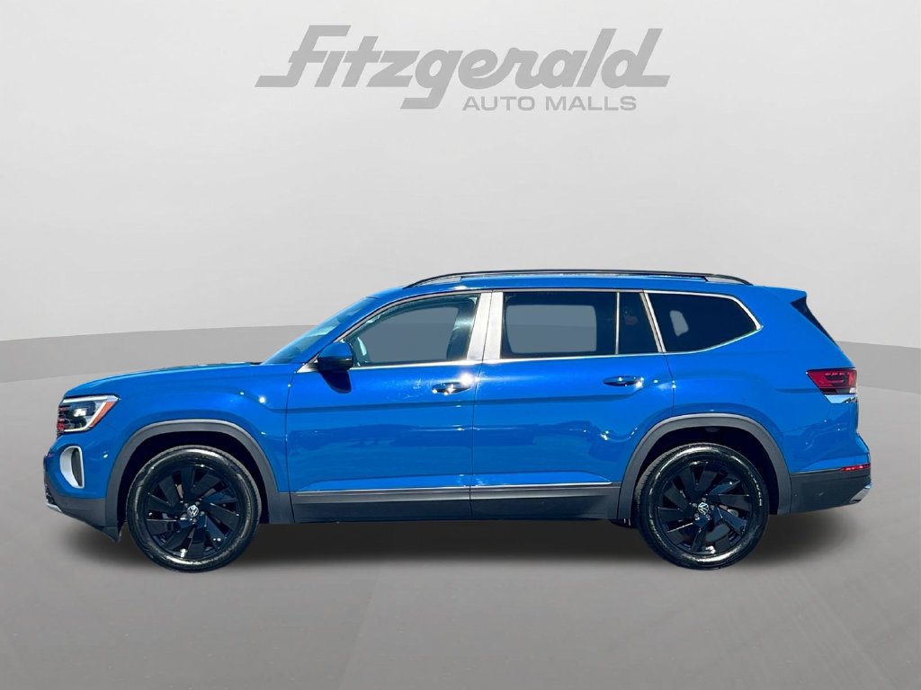 Used 2025 Volkswagen Atlas SE AWD/4WD image 14