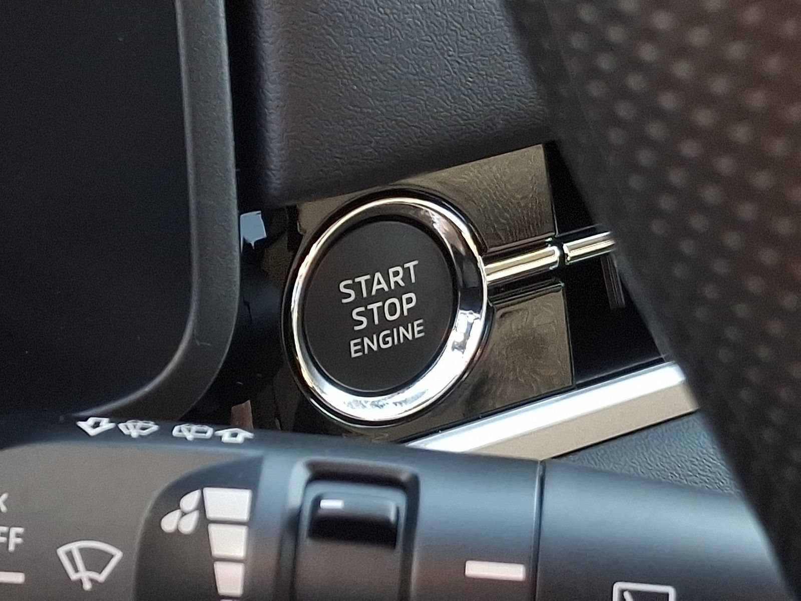 New 2026 Mitsubishi Outlander ES AWD/4WD image 19