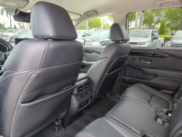 Used 2025 Honda Pilot EX-L image 17