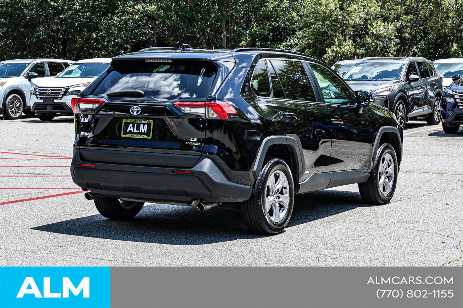 Used 2024 Toyota RAV4 LE AWD/4WD image 6