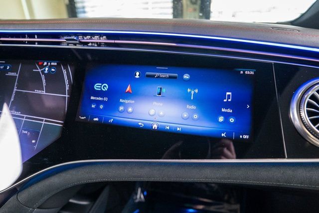 Certified 2022 Mercedes-Benz EQS 580 4MATIC Sedan image 28