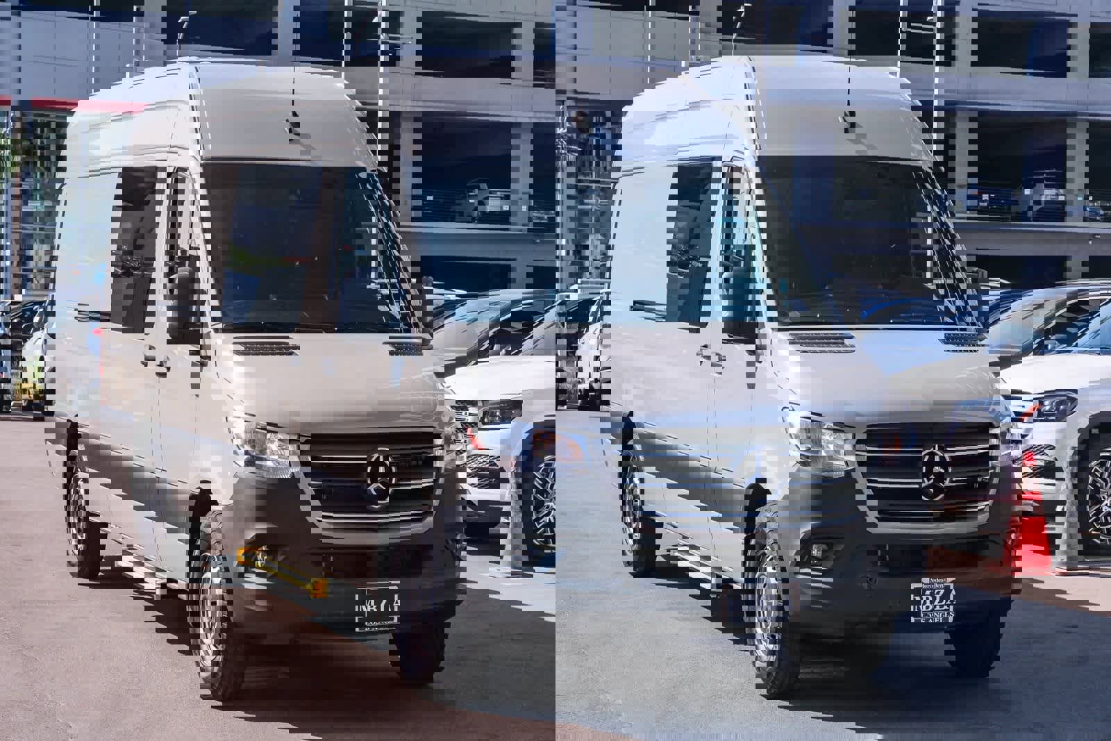 Used 2023 Mercedes-Benz Sprinter 2500 image 3