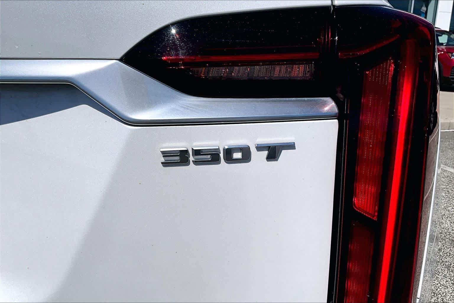 Used 2024 Cadillac XT6 Luxury FWD image 9