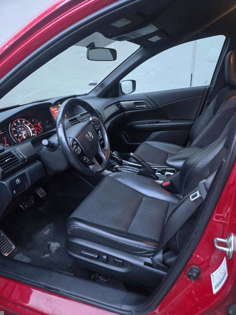 Used 2016 Honda Accord Sport image 10
