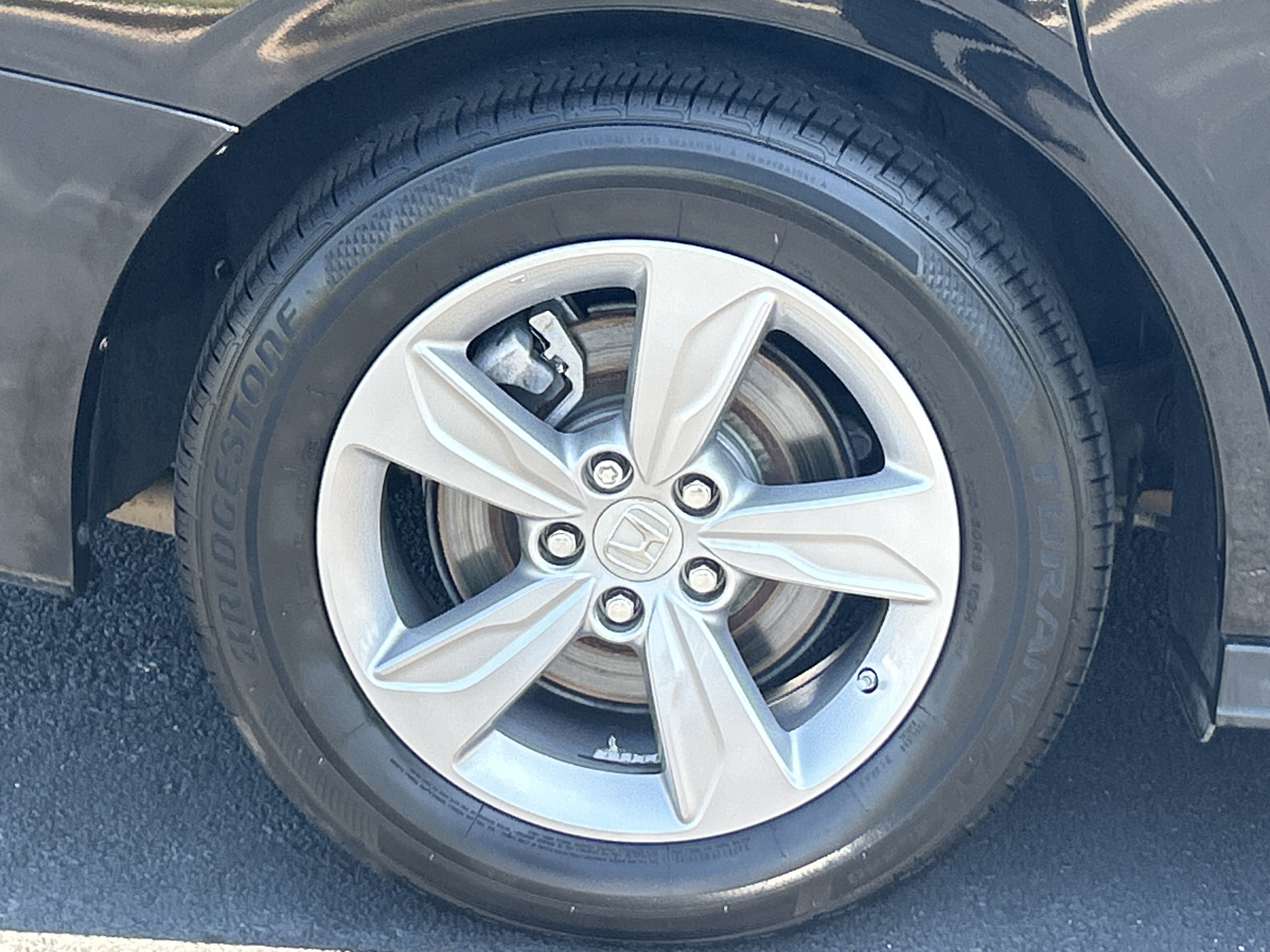 Used 2018 Honda Odyssey EX image 34