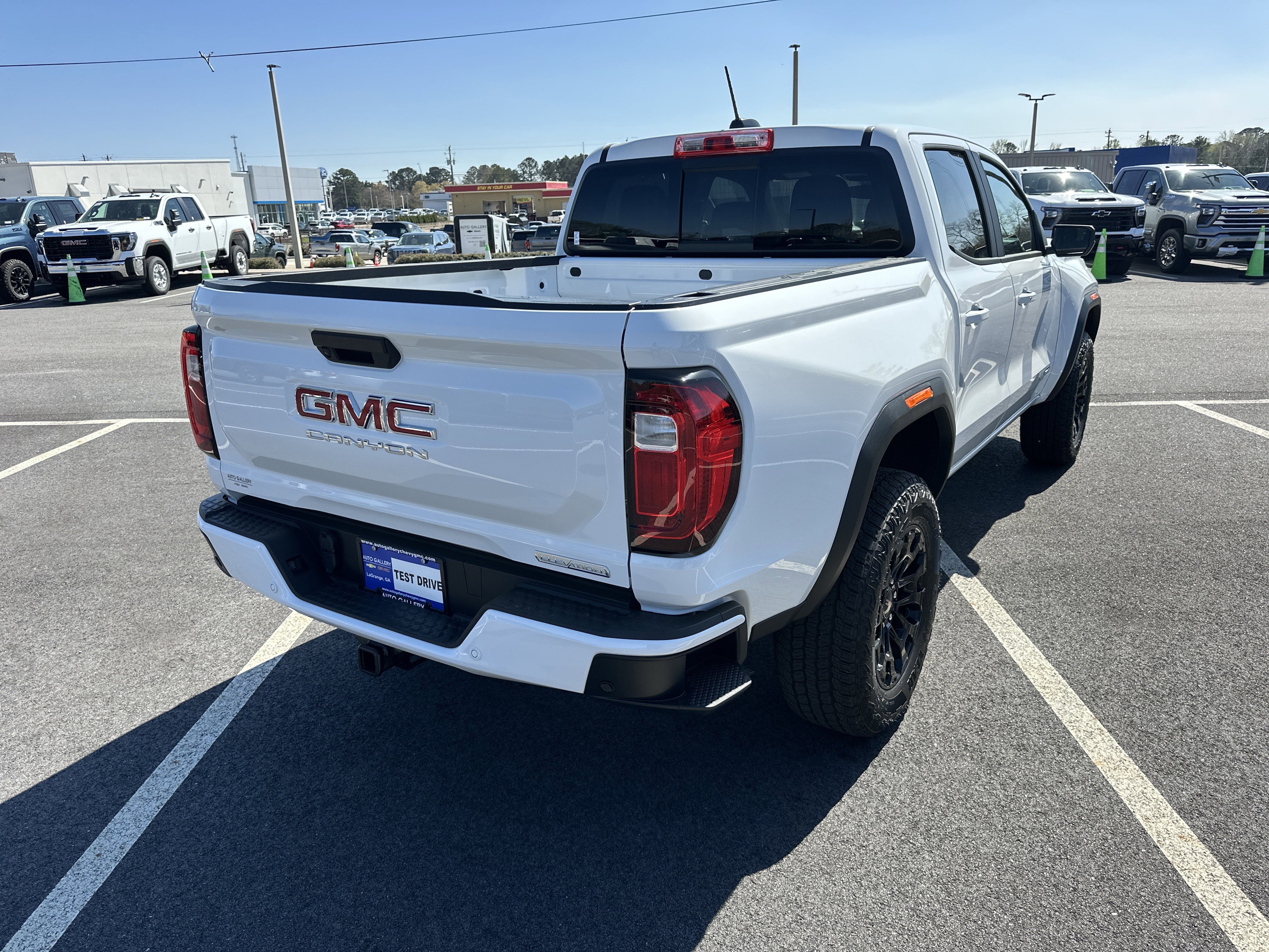 Used 2026 GMC Canyon Elevation image 6