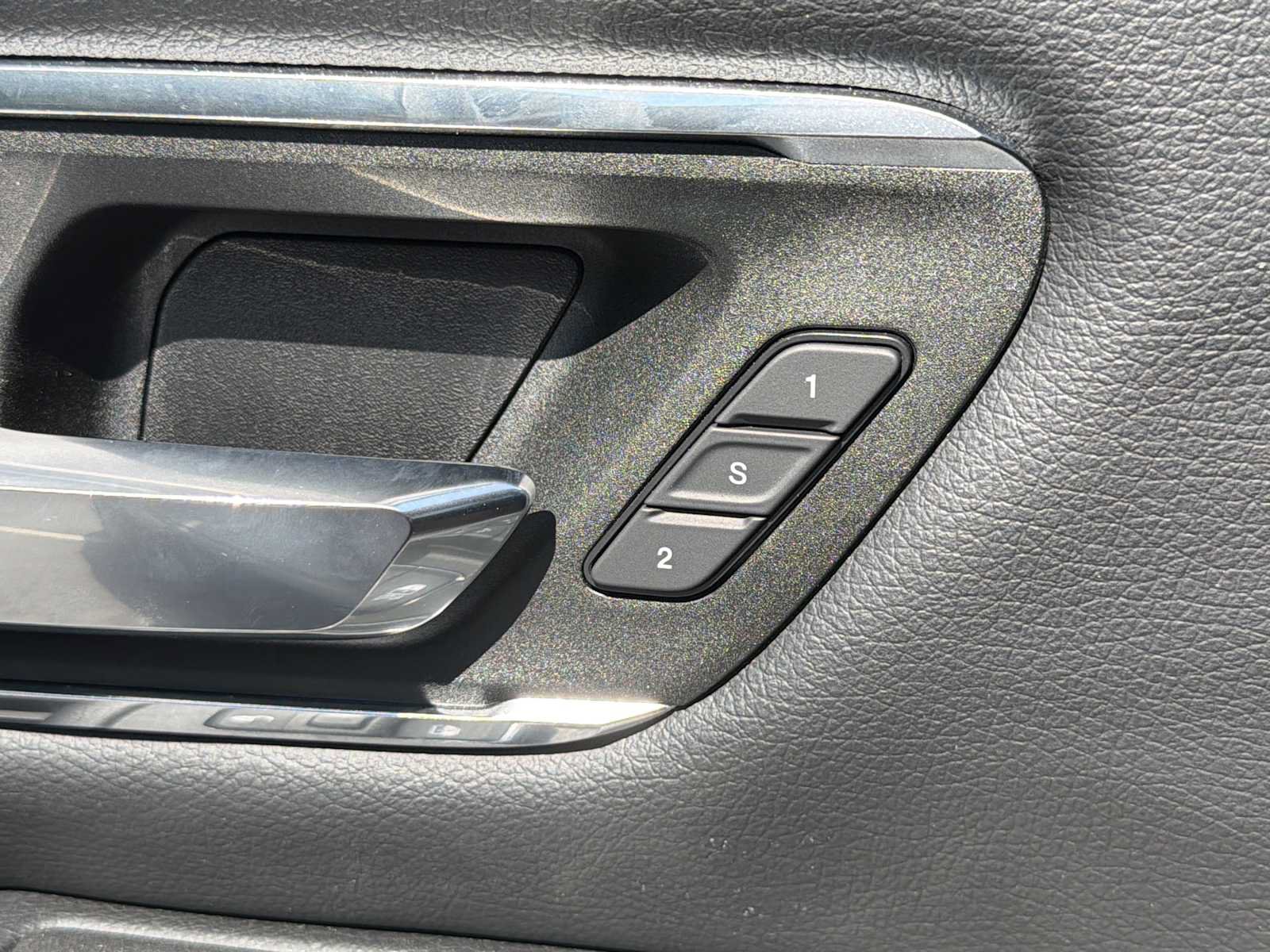 Used 2025 RAM 1500 Laramie RWD image 19