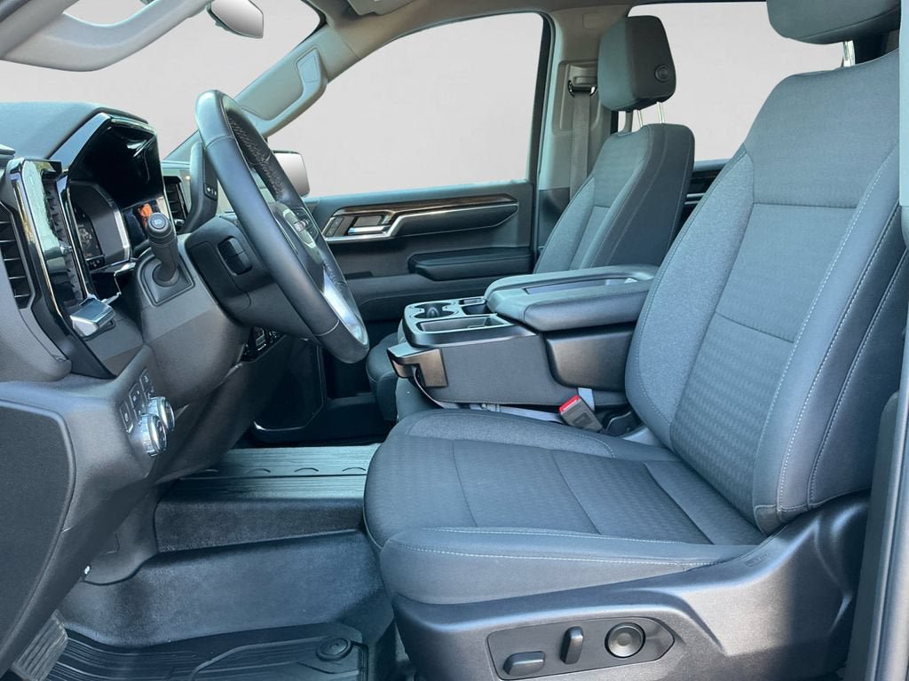 Used 2024 GMC Sierra 1500 Elevation w/ LPO, Elevation Black Package AWD/4WD image 10