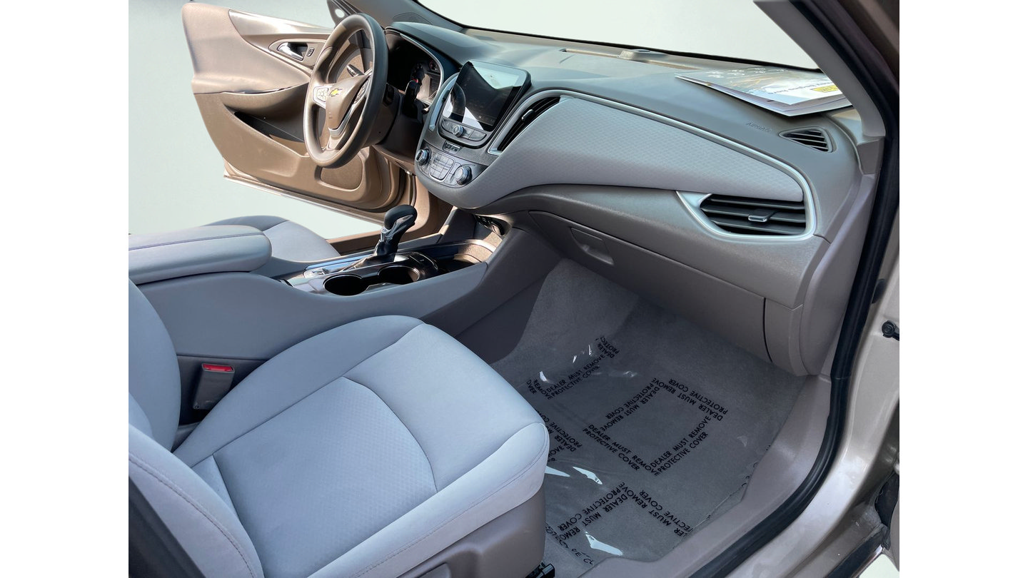 Used 2022 Chevrolet Malibu LT FWD image 16