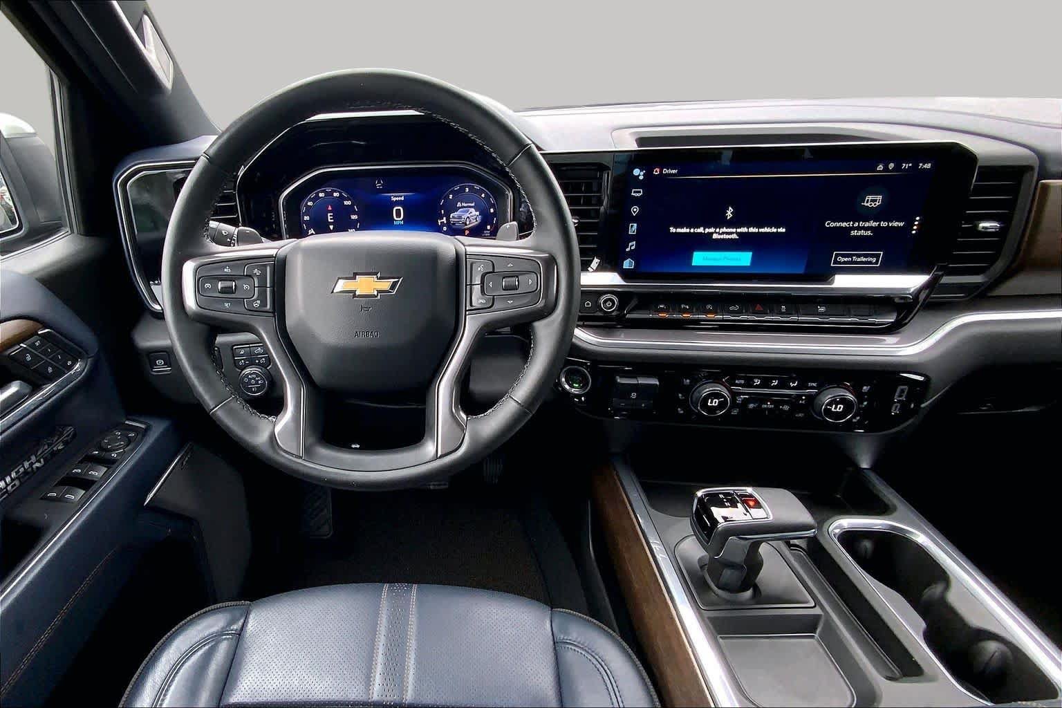Used 2024 Chevrolet Silverado 1500 High Country w/ Technology Package RWD image 5