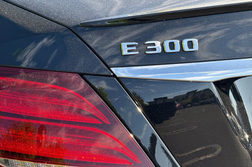 Used 2017 Mercedes-Benz E 300 image 27