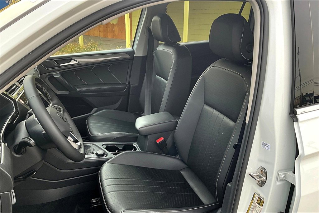 Used 2022 Volkswagen Tiguan SE image 7