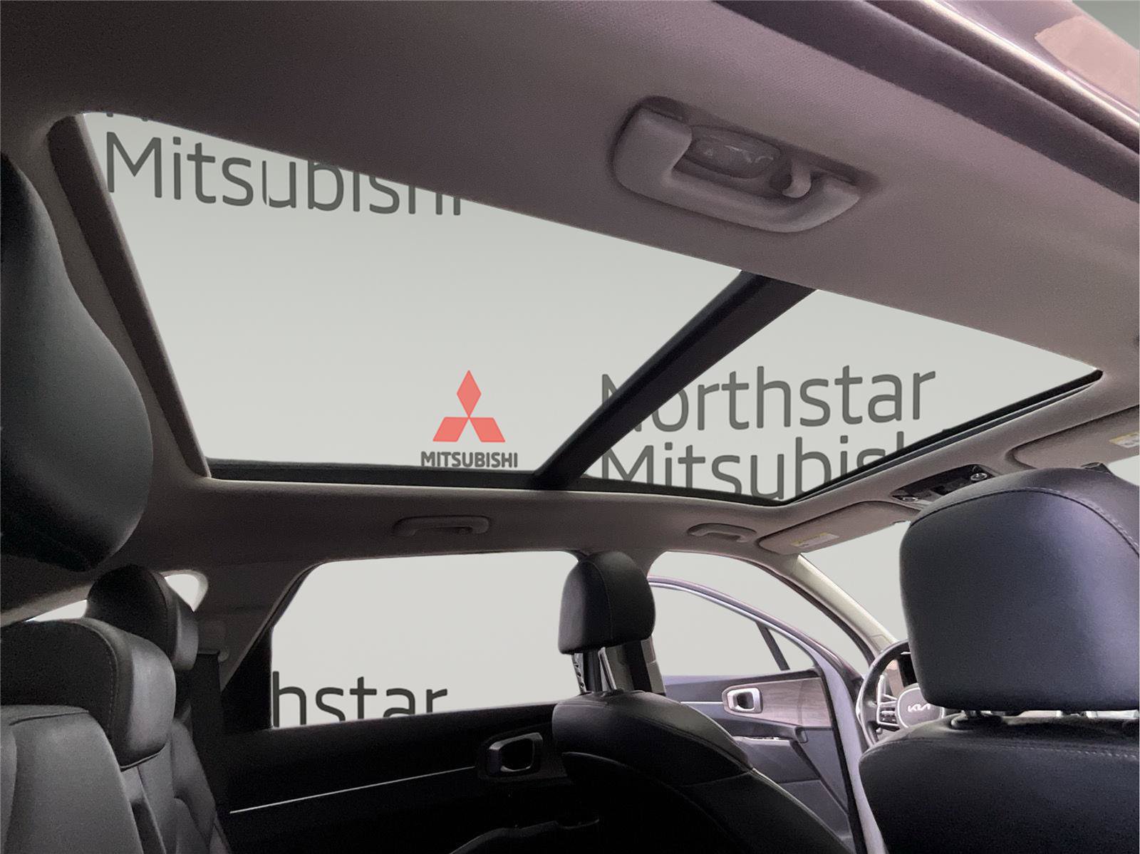 Used 2023 Kia Sorento S w/ Panoramic Sunroof Package AWD/4WD image 22
