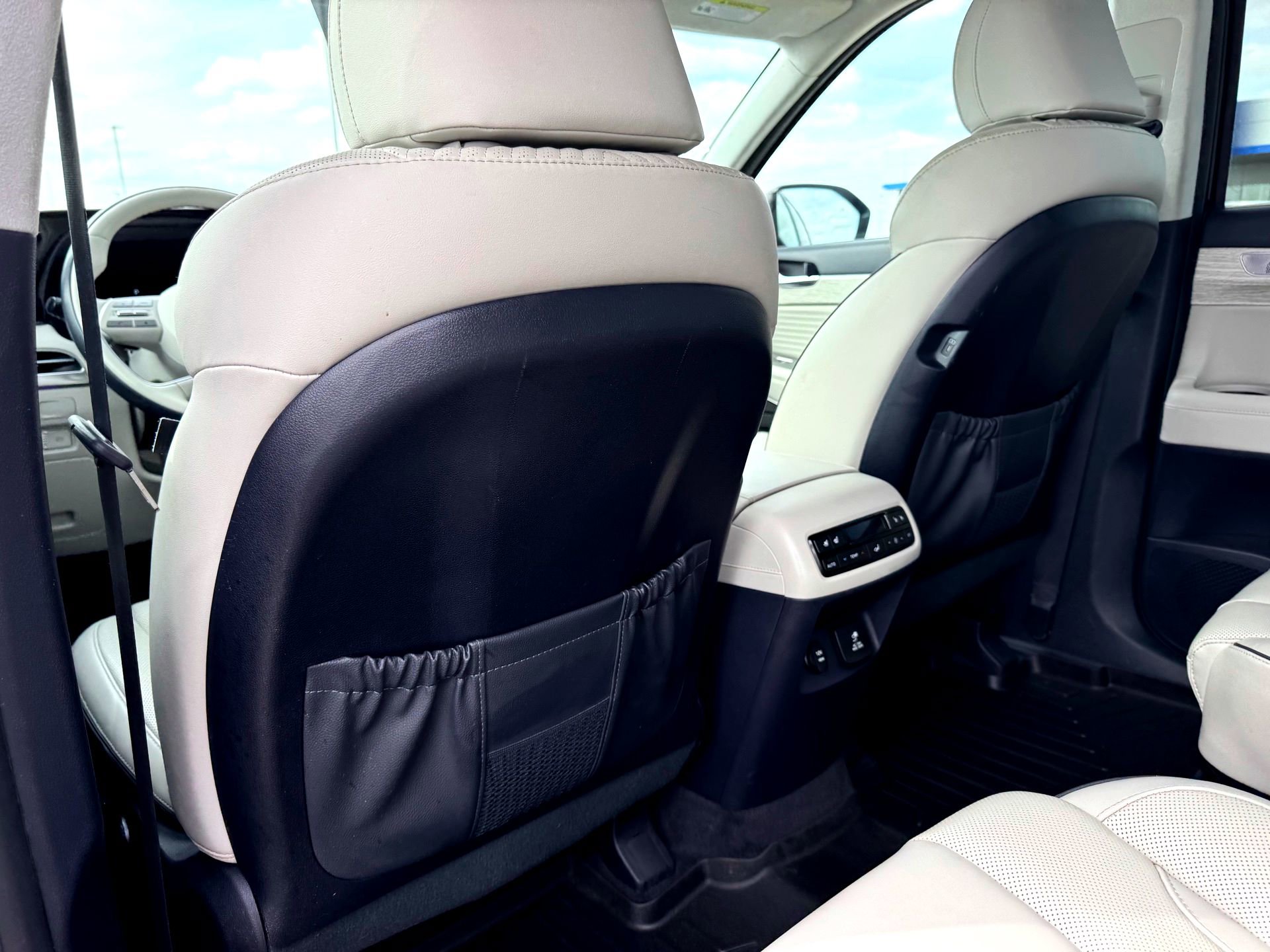 Used 2024 Hyundai Palisade Calligraphy image 23