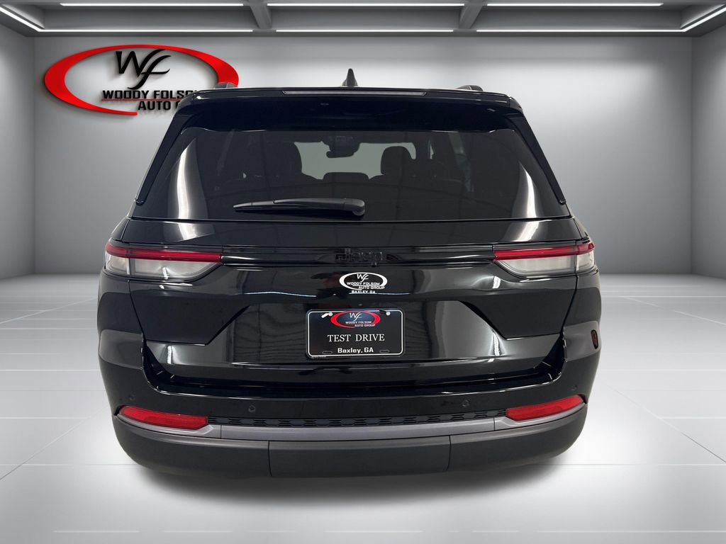 New 2026 Jeep Grand Cherokee Altitude RWD image 7