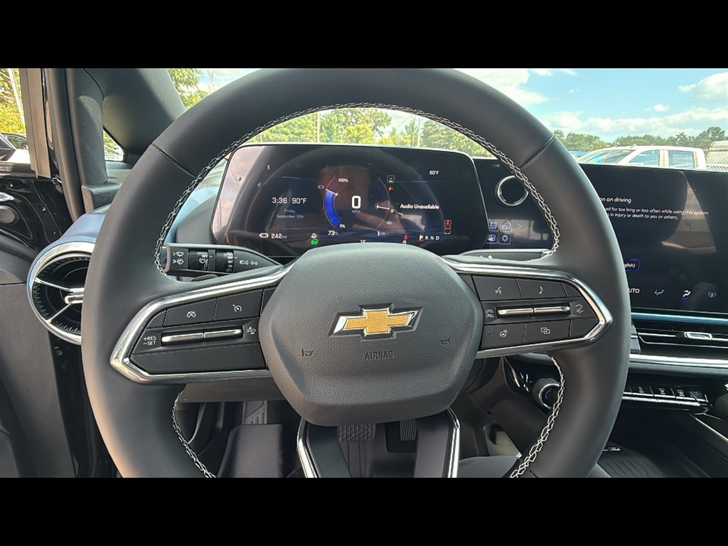 New 2025 Chevrolet Equinox EV LT FWD image 12