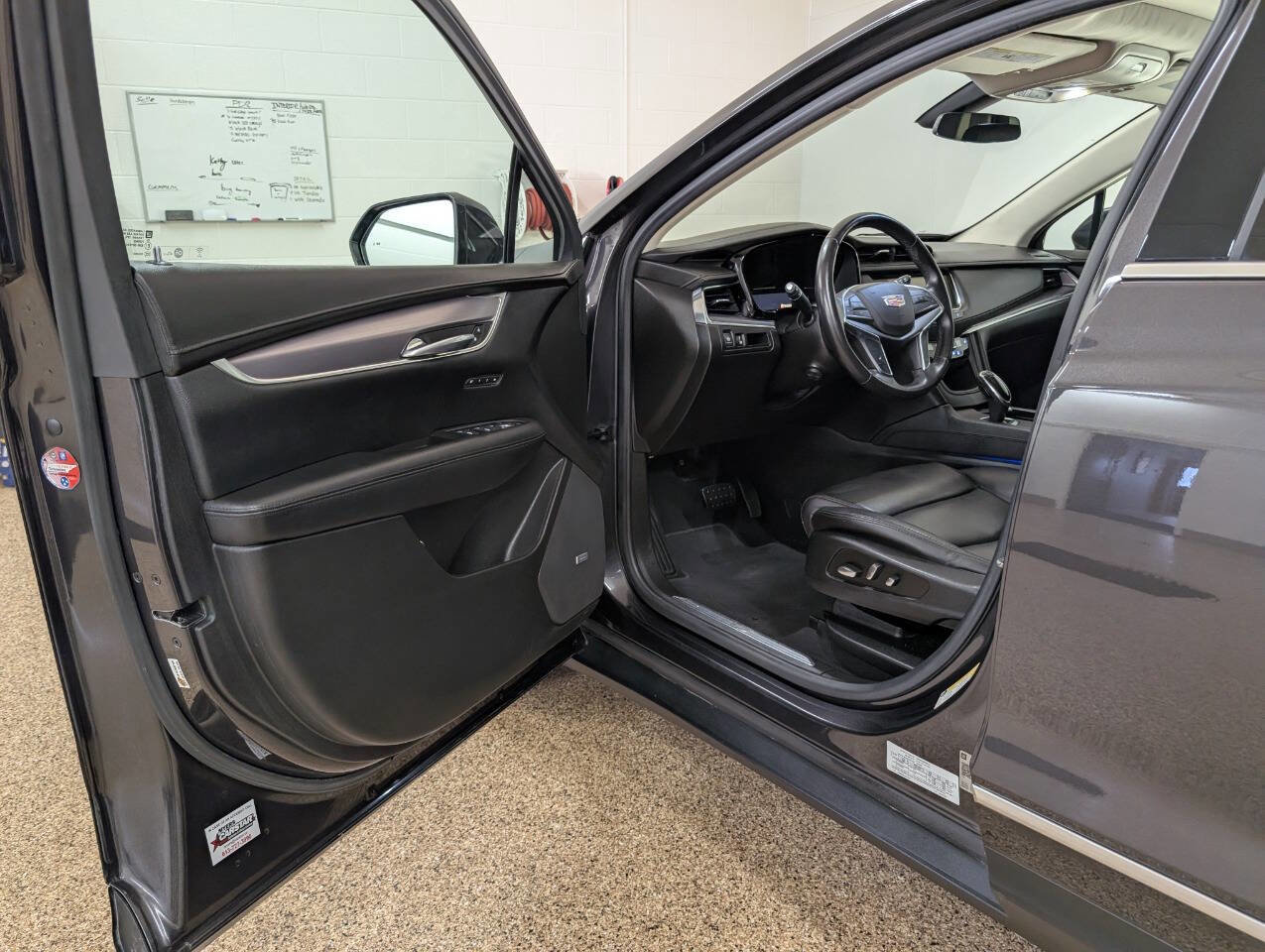 Used 2018 Cadillac XT5 Luxury AWD/4WD image 6