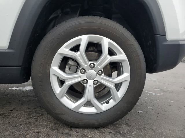 Used 2024 Jeep Compass Sport AWD/4WD image 9