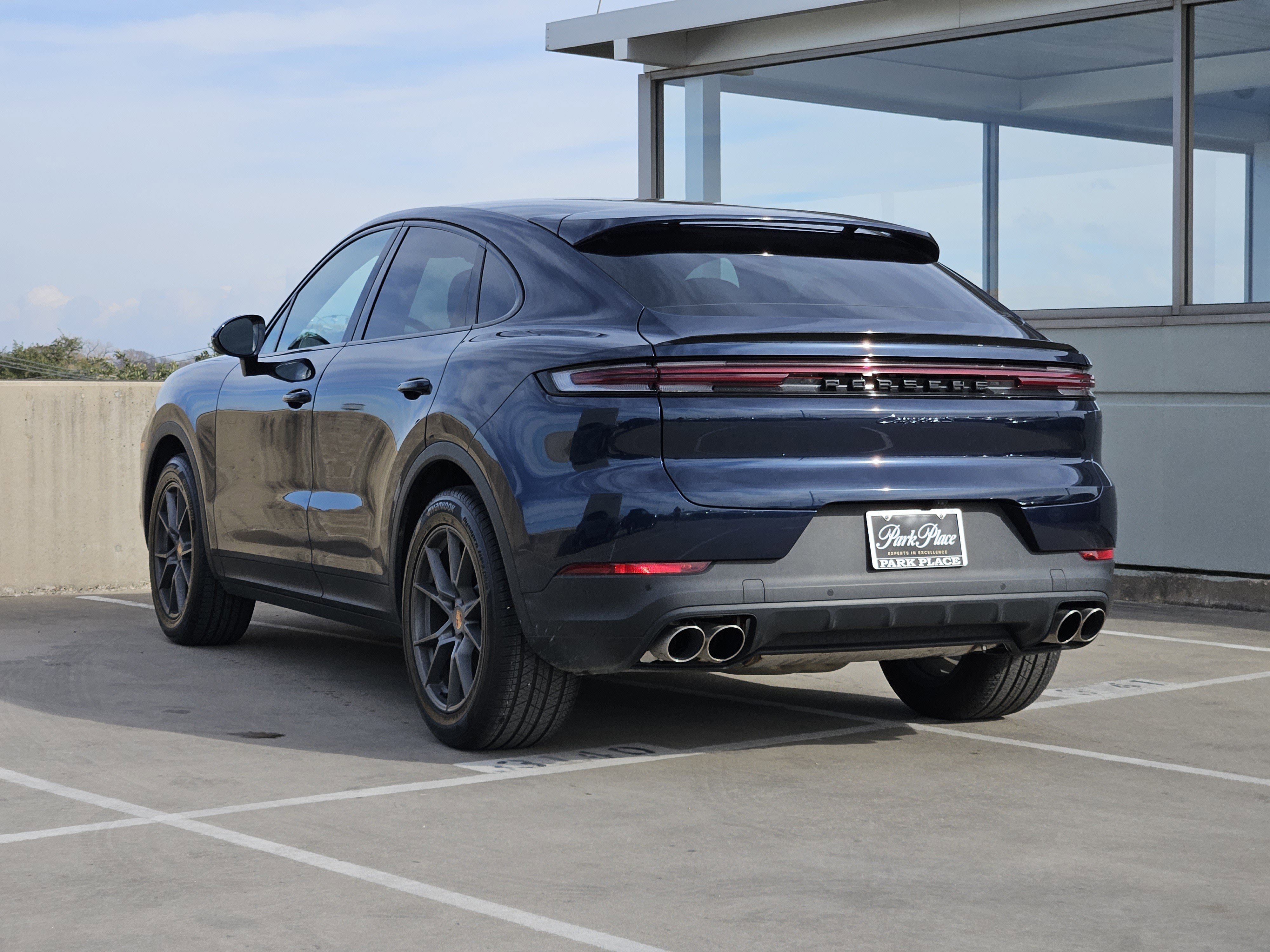 Certified 2025 Porsche Cayenne S image 3