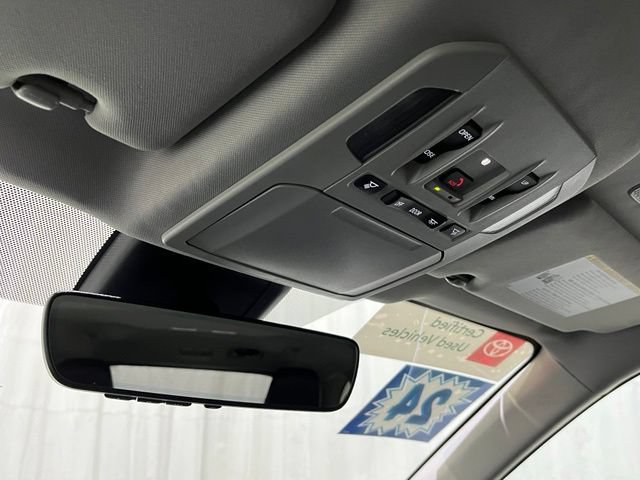 Certified 2024 Toyota Highlander XLE AWD/4WD image 25