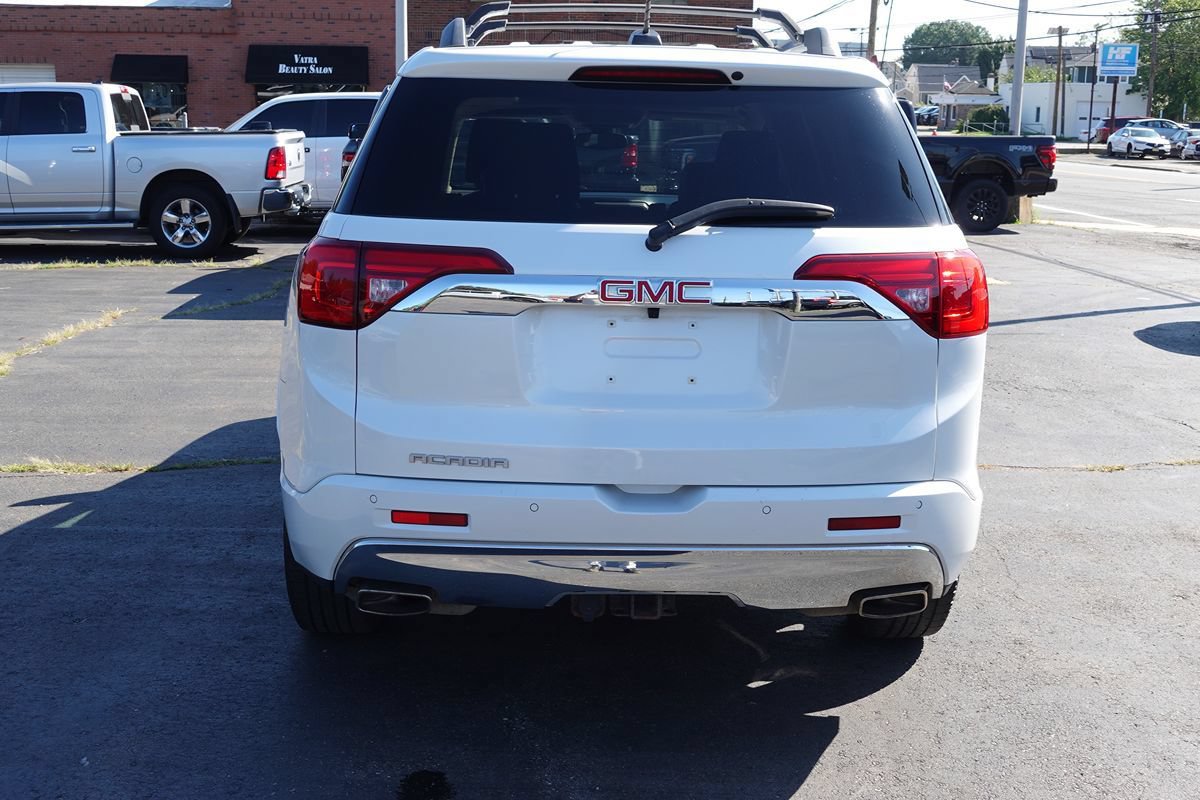 Used 2019 GMC Acadia Denali w/ Technology Package FWD image 9