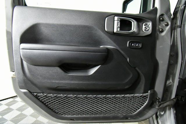 Used 2021 Jeep Wrangler Unlimited Rubicon w/ Cold Weather Group image 21