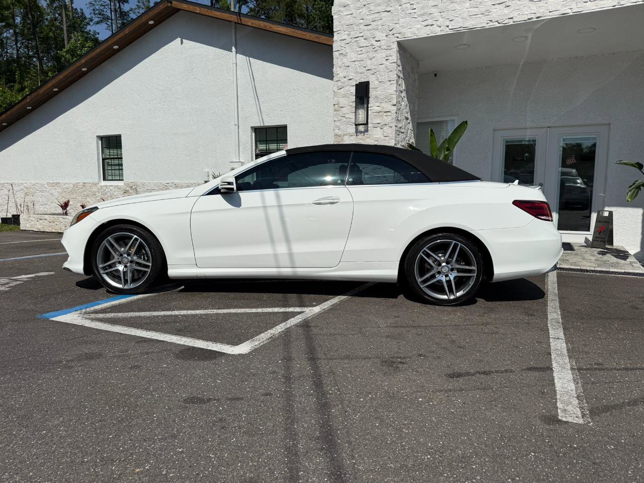 Used 2014 Mercedes-Benz E 550 Cabriolet image 17