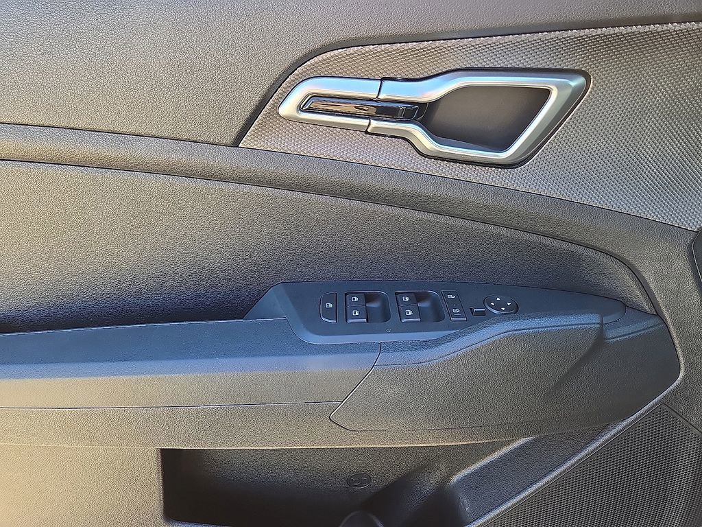 Used 2024 Kia Sportage LX image 19