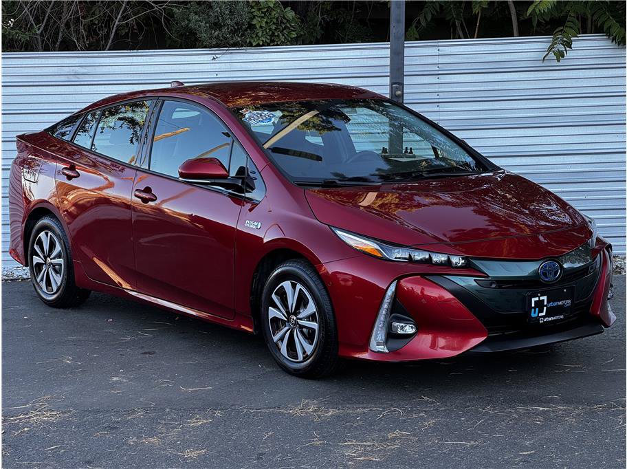 Used 2017 Toyota Prius Prime Advanced FWD image 6