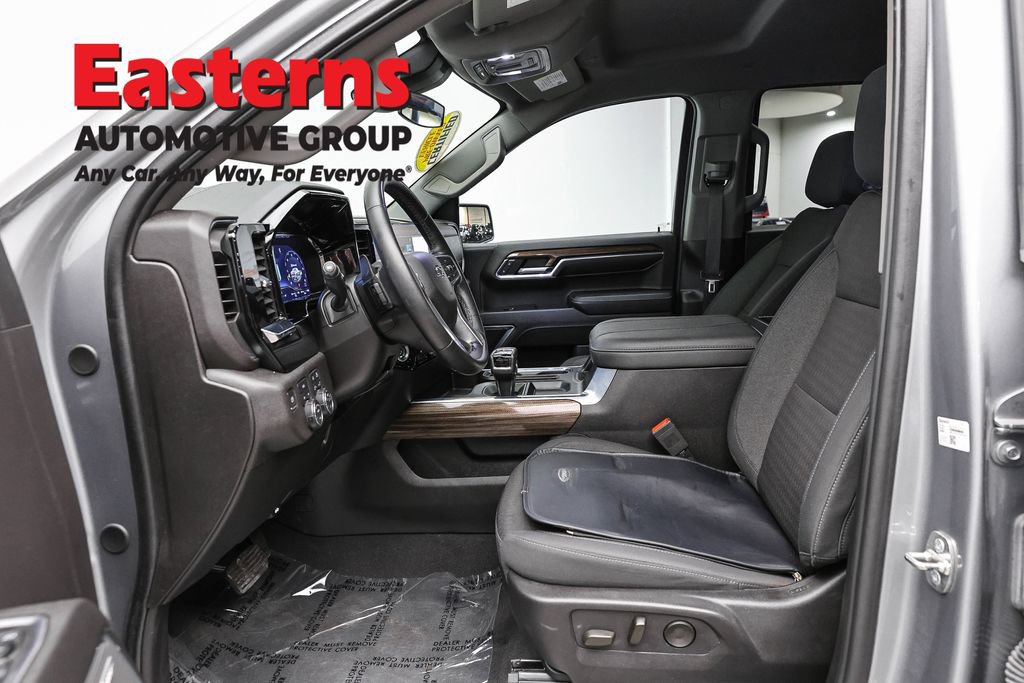 Used 2024 Chevrolet Silverado 1500 RST w/ Convenience Package II AWD/4WD image 8