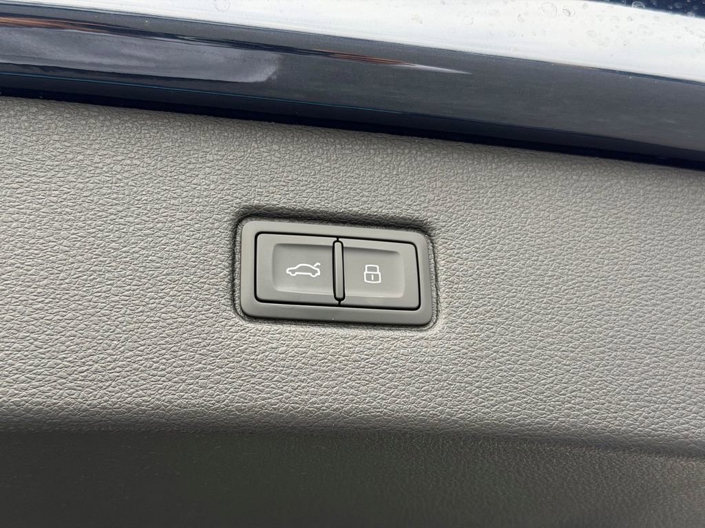 New 2026 Audi Q7 3.0T Premium Plus image 18