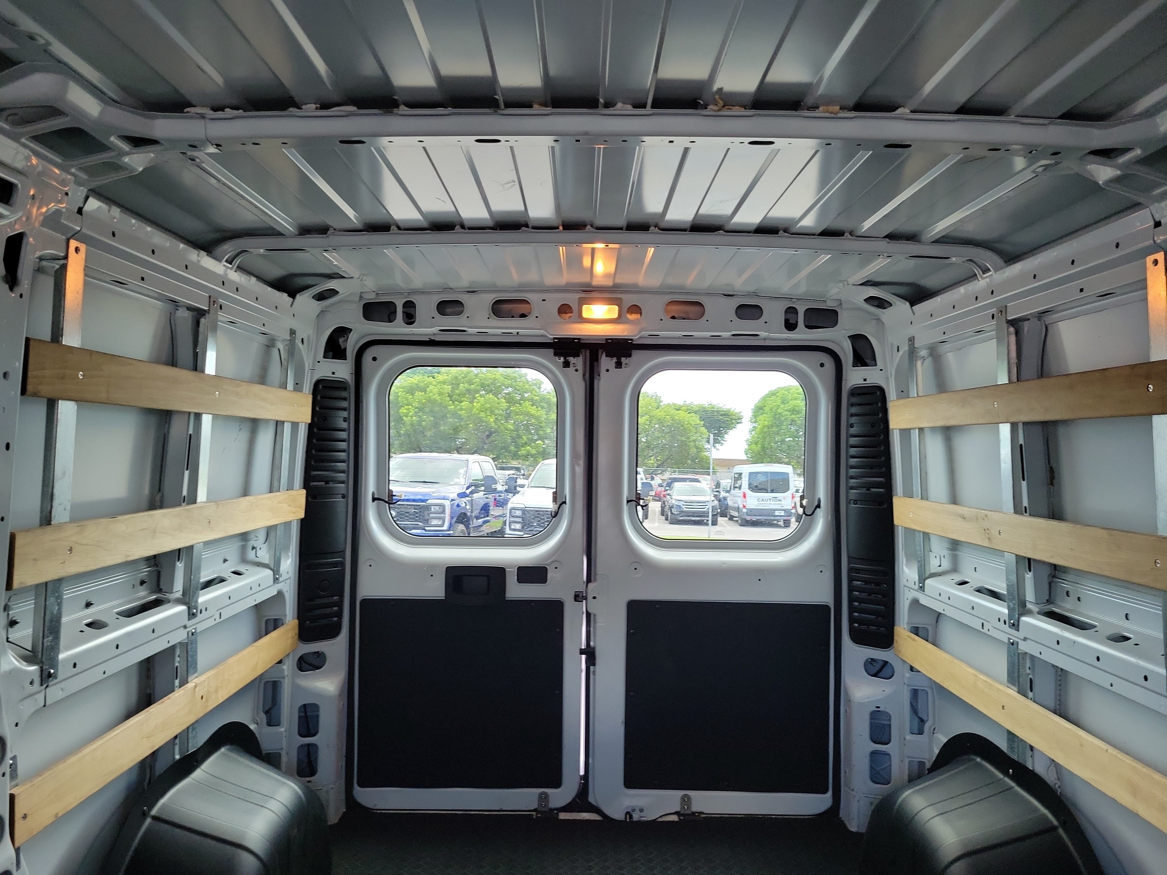 Used 2025 RAM ProMaster 2500 w/ U-Haul Equipment Group FWD image 12
