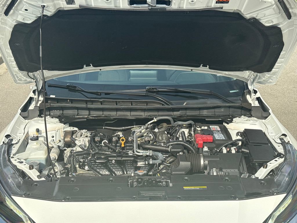 Used 2025 Nissan Altima 2.5 SV image 11