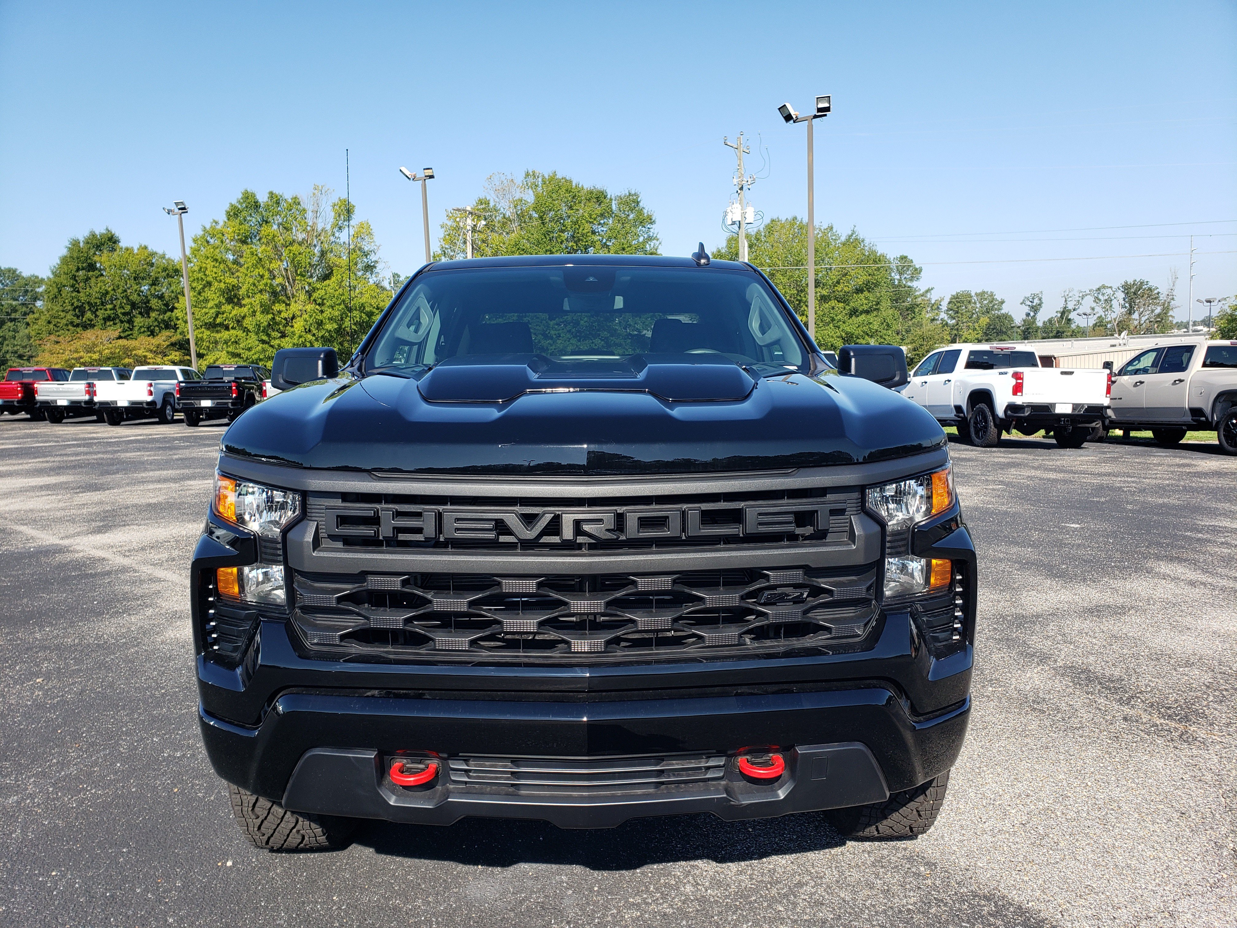 New 2026 Chevrolet Silverado 1500 Custom Trail Boss w/ LPO, Dark Essentials Package AWD/4WD image 7