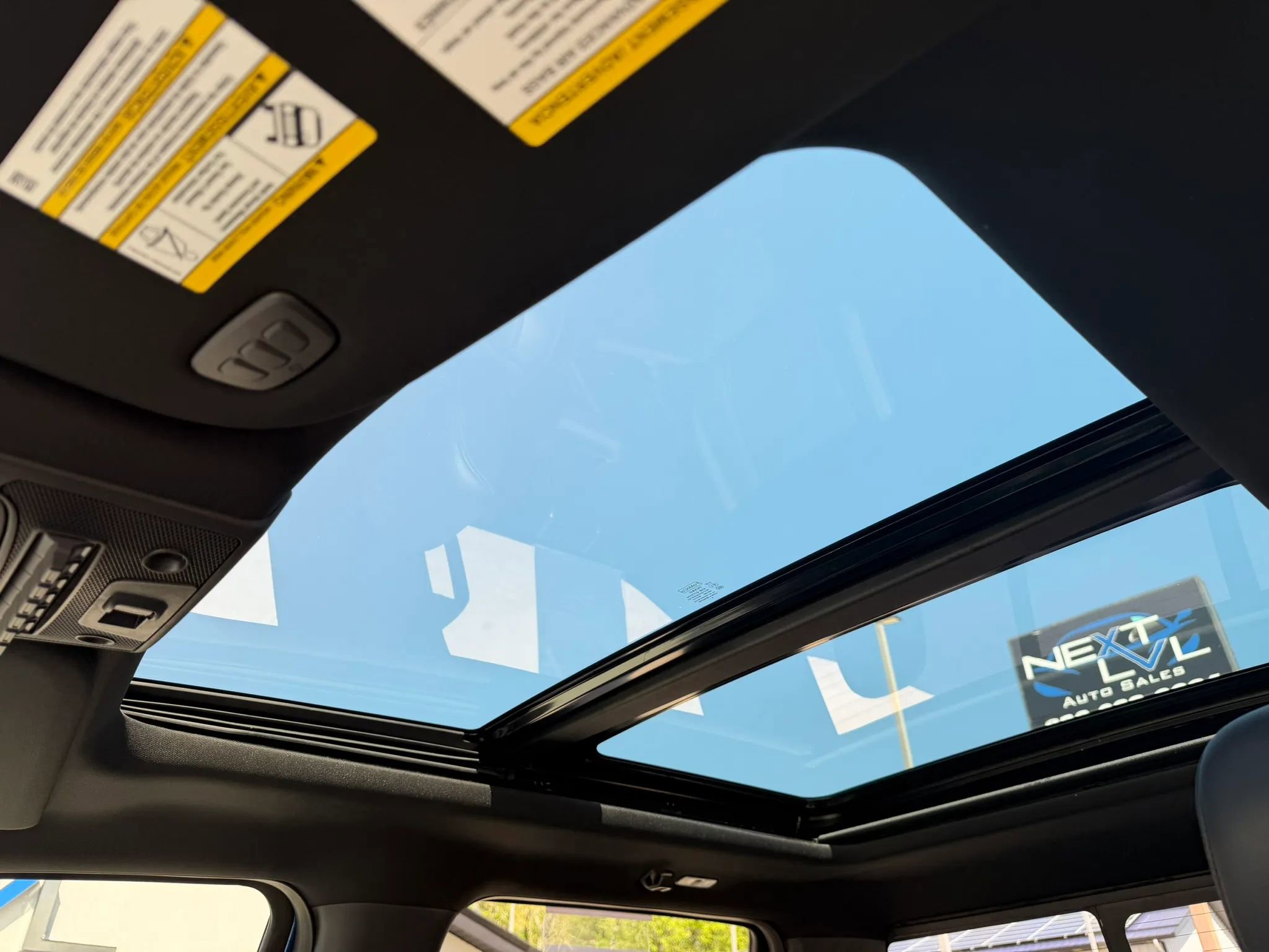 Used 2017 Ford F150 Raptor w/ Equipment Group 802A Luxury image 37