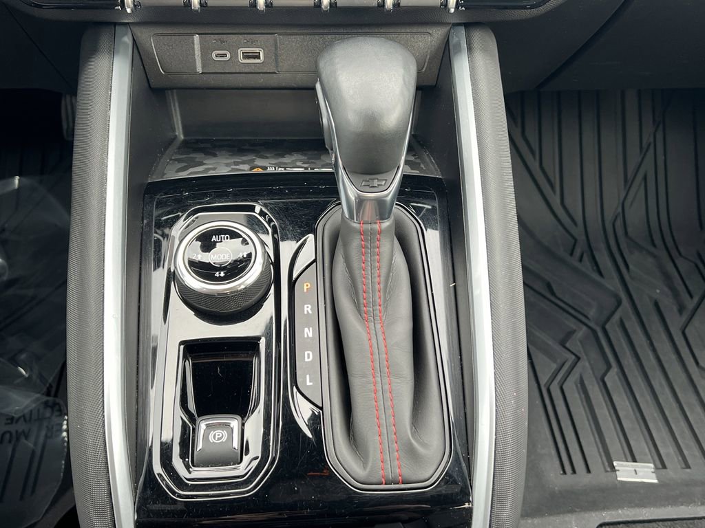 Used 2023 Chevrolet Colorado Z71 w/ Z71 Convenience Package 2 image 9