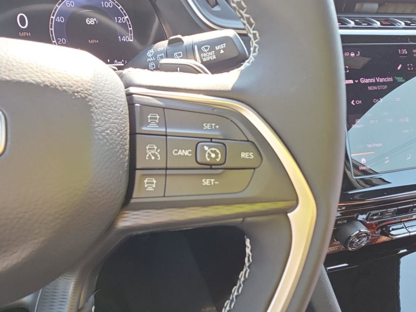 New 2025 Jeep Grand Cherokee Laredo X w/ Luxury Tech Group I image 18