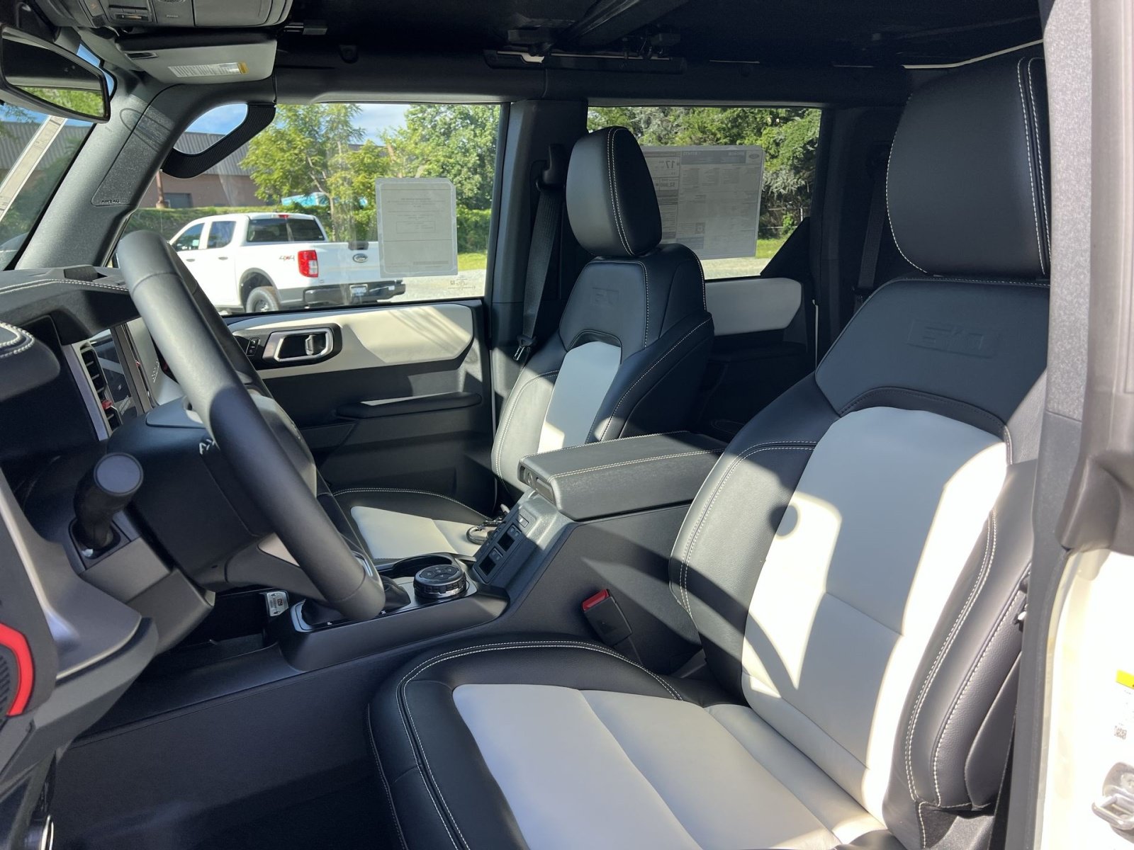 New 2026 Ford Bronco Outer Banks w/ Sasquatch Package AWD/4WD image 13