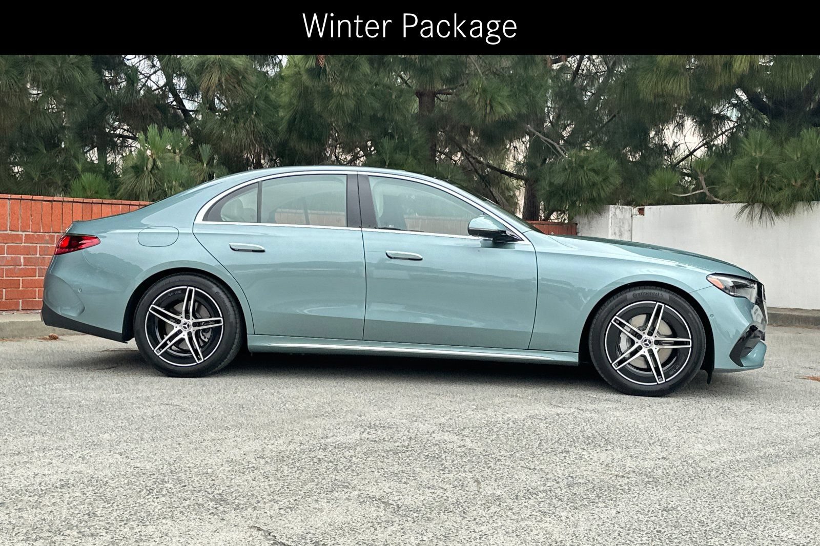 Used 2025 Mercedes-Benz E 350 4MATIC Sedan image 4