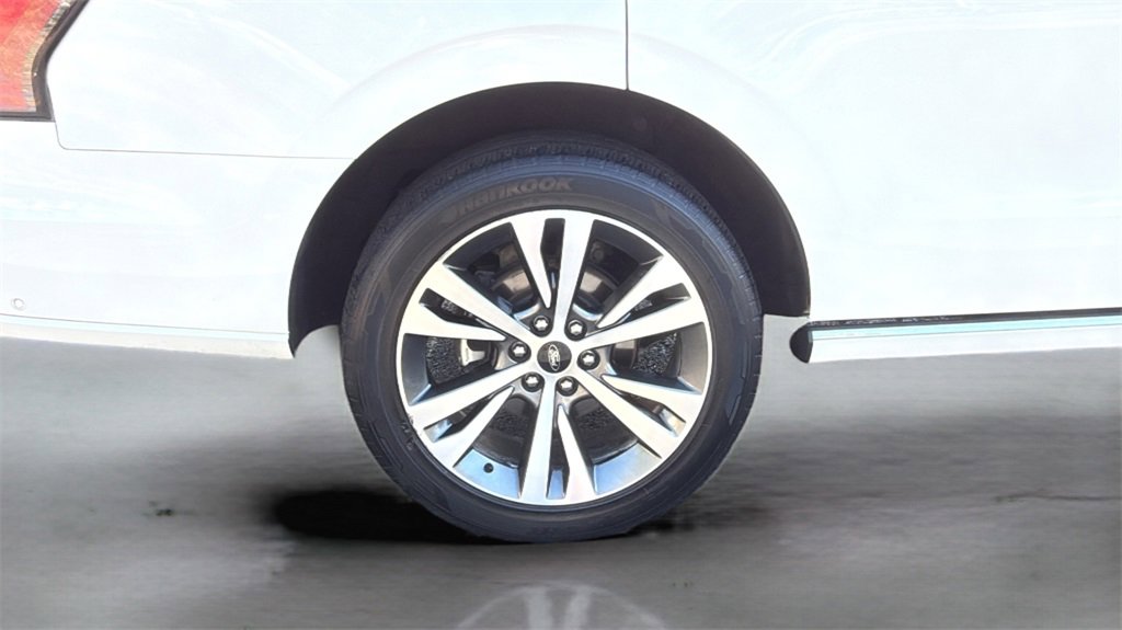 Used 2021 Ford Expedition Platinum image 17