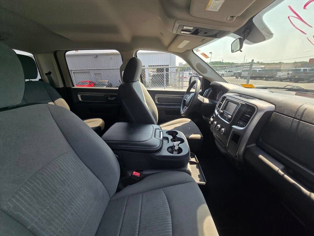 Used 2021 RAM 1500 Classic SLT AWD/4WD image 4