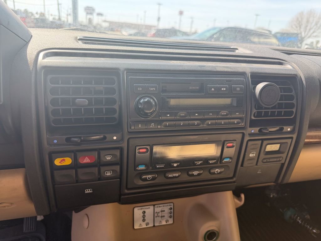 Used 2004 Land Rover Discovery SE image 15