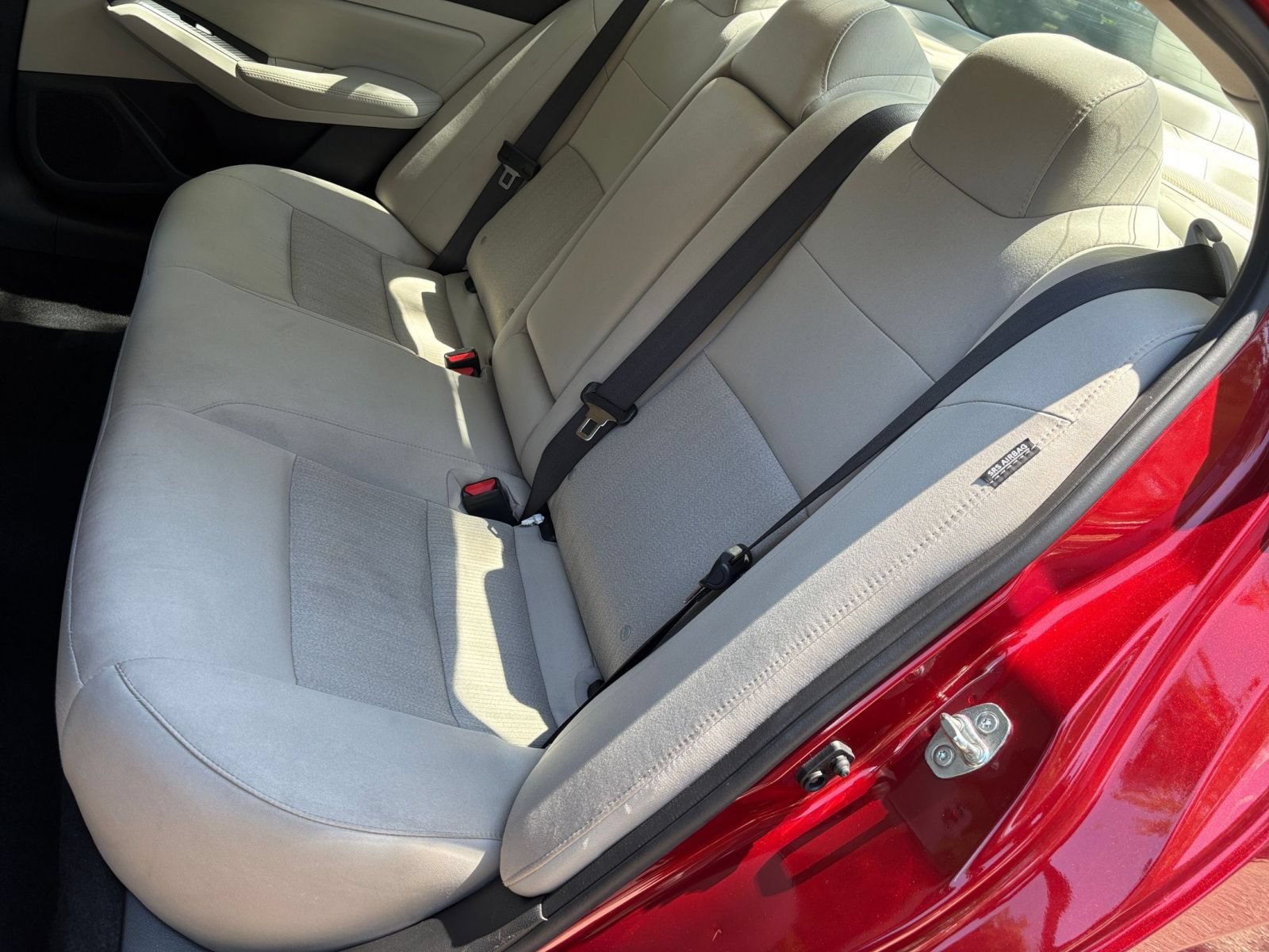 Used 2025 Nissan Altima 2.5 SV FWD image 38