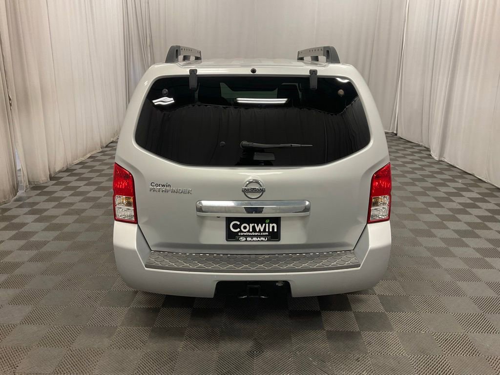 Used 2011 Nissan Pathfinder SV AWD/4WD image 12