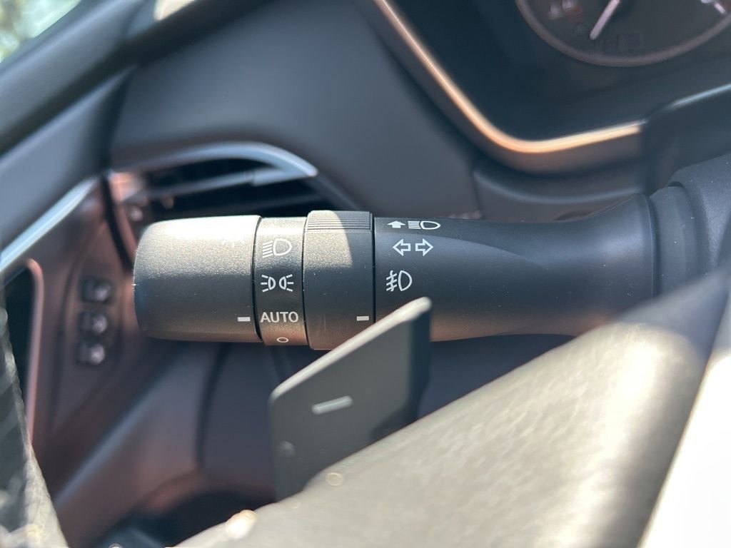 Used 2025 Subaru Legacy Limited w/ Popular Package #3 image 31