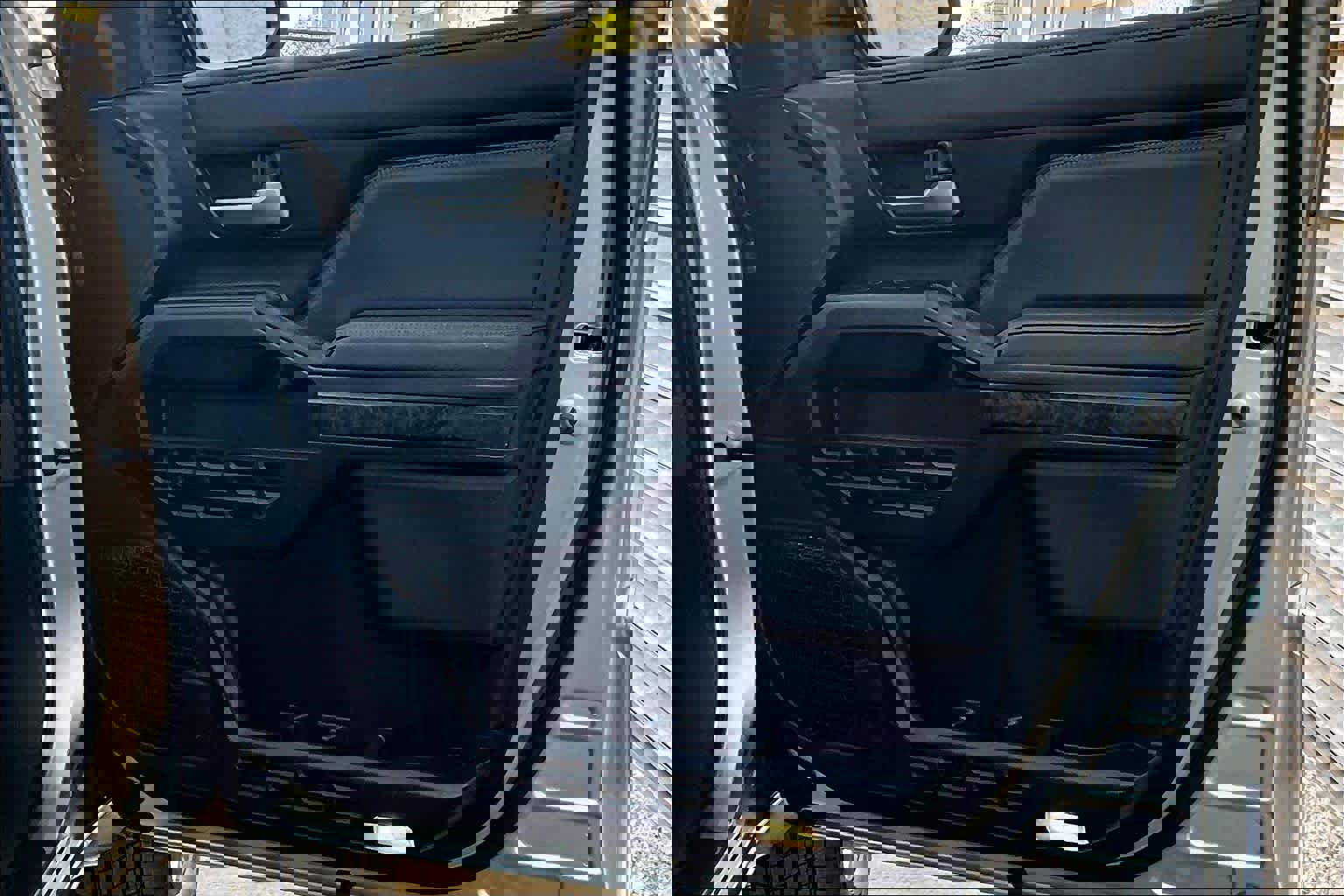 Used 2024 Toyota Tacoma Limited image 23