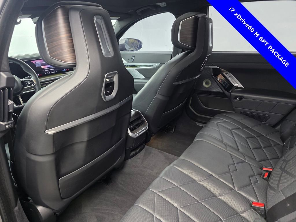 Used 2023 BMW i7 xDrive60 image 15