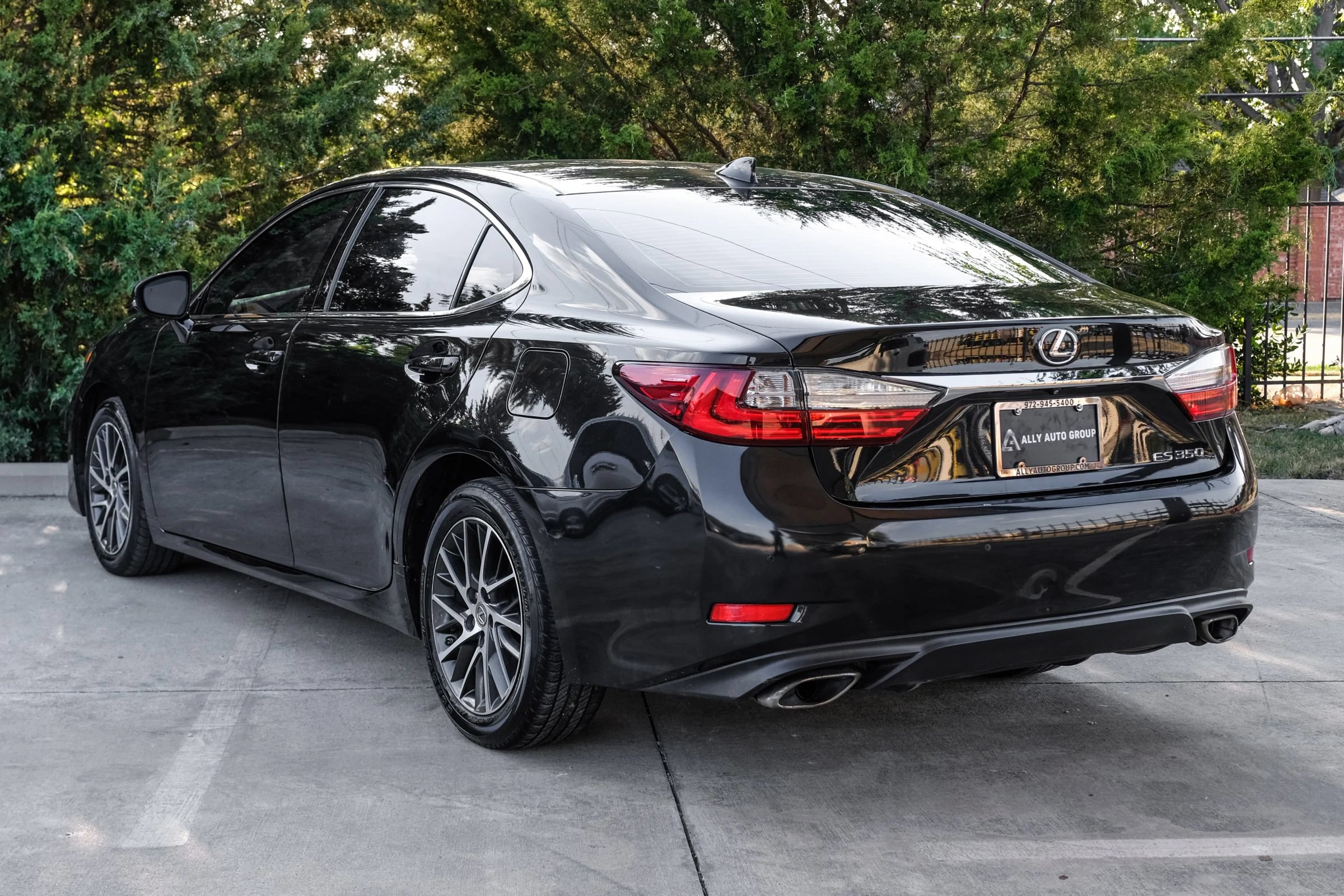 Used 2017 Lexus ES 350 w/ Luxury Package FWD image 11